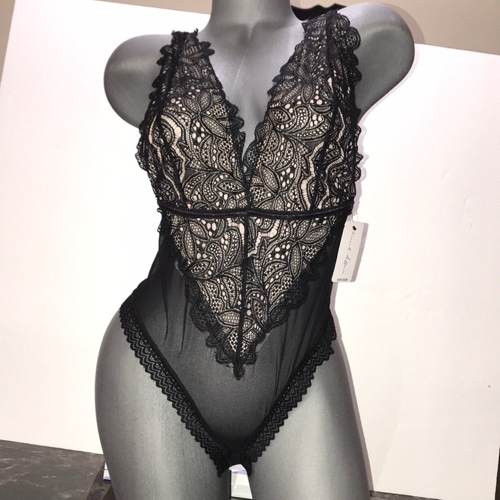 French Affair Sexy Bodysuit Lingerie Teddy. - Picture 5 of 13